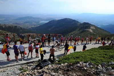Vuelta a España organisers bow to environmental activist pressure and ban spectators from final kilometre of stage 20 climb