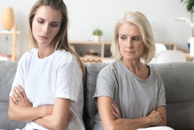 Husband brings mom on anniversary trip - and wife sleeps in guest room