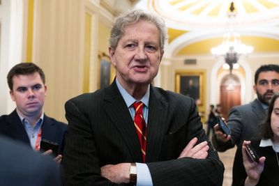 Why did a republican take a giant photo of the alien from ‘Alien’ to the Senate?
