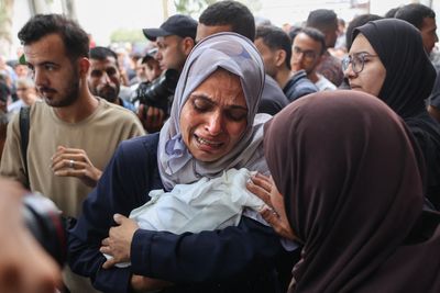 ‘City of fear’: Palestinians trapped as Israel intensifies Gaza City attack