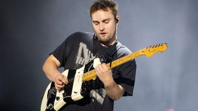 "These places are legendary”: Sam Fender’s arena tour raises over £100,000 for UK’s small venues