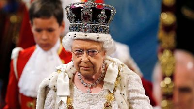 Queen Elizabeth's practical tip that helped her prepare to wear one of the heaviest royal crowns