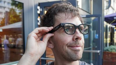 I just tested the futuristic Rokid Glasses — bringing AR and AI together to make Meta nervous