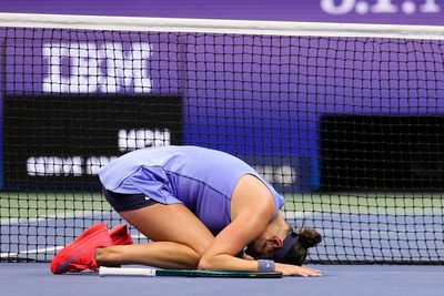 Amanda Anisimova defeats Naomi Osaka at the U.S. Open to reach her 2nd Grand Slam final in a row