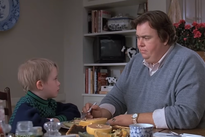 Macaulay Culkin thanks John Candy for noticing his father was a ‘monster’
