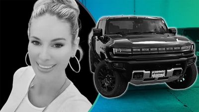 ‘The Lights Aren’t Flashing!’: Dallas Woman Buys Hummer EV. Then She Tries to Charge It