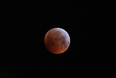 Total lunar eclipse ‘blood moon’ to be visible in UK on Sunday night