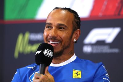 Lewis Hamilton willing to sacrifice his Italian GP qualifying to aid F1 team-mate