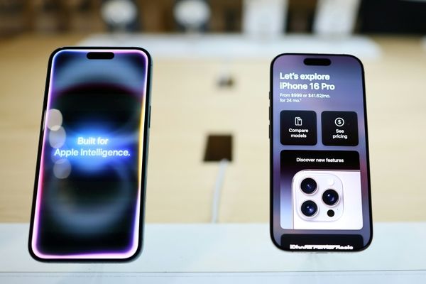 Don't Panic: UK Phones To Sound At Once In Emergency Drill