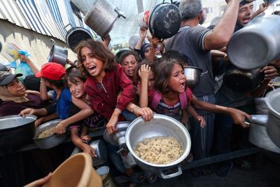 Israel Army Begins Targeting Gaza City High-rises