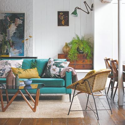 ‘It has that chameleon-like ability’ – every expert I asked agrees this is one of the best rug colours for a living room