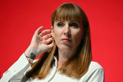 Starmer Shakes Up Top Team After Deputy Rayner Quits