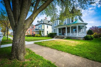 D.R. Horton Stock Is Rising Friday: What's Going On?