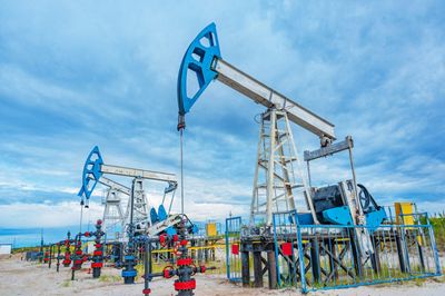Crude Oil Falls Sharply; ABM Industries Posts Mixed Q3 Results