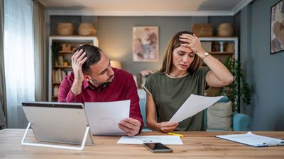 Greed, Fear and Market Volatility: A Financial Adviser's Guide to Keeping Emotions Out of Investment Decisions