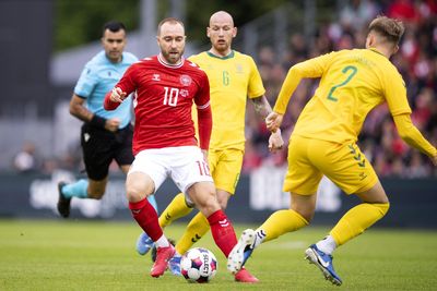 Manchester United midfielder released on free transfer linked with Wrexham training at surprise new club