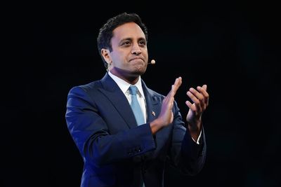Reform UK’s Zia Yusuf praises Tommy Robinson for grooming gang campaigning