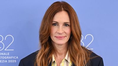 Julia Roberts' jeans and blazer might seem unassuming, but it's the only outfit formula you need for this time of year