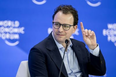AI Giant Anthropic To Pay $1.5 Bn Over Pirated Books