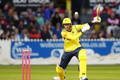 Hampshire sweep aside Durham to reach Vitality Blast semi-finals