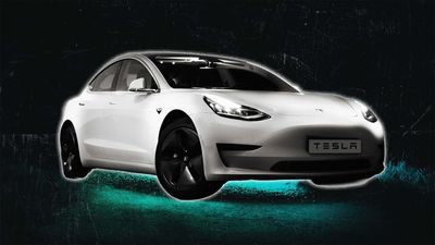 'How Did You Know I Was Struggling With This?' Tesla Driver Shows How To Turn Off Passenger Air Conditioning