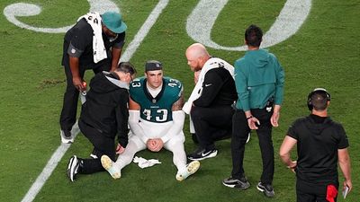 Eagles Fullback Suffers Devastating Injury on Very First Play of NFL Season