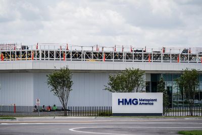 Trump news at a glance: South Koreans arrested in Ice raid at Hyundai, Pentagon rebranded as ‘Department of War’