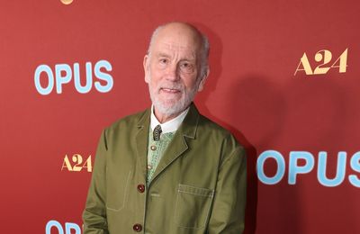 John Malkovich regrets Michelle Pfeiffer affair