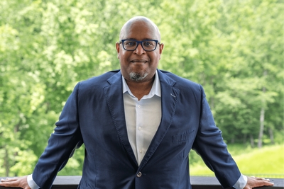 This podcaster went from a top insurance salesman to #1 on Apple Podcasts making $7 million a year. He tells Gen Z they just need a phone to copy him