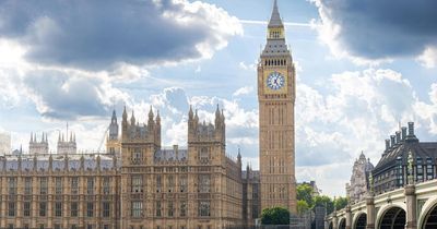 Public banned from Commons chamber amid hidden phone probe