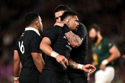 Ardie Savea makes crucial turnover to secure All Blacks’ win over Springboks