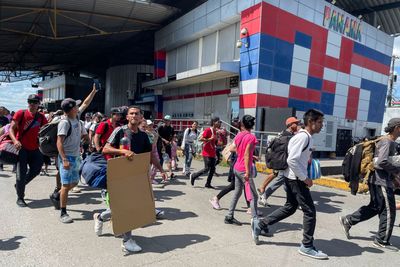 Border Restrictions Have Pushed More Than 14,000 Migrants to Reverse Course, UN Report Finds