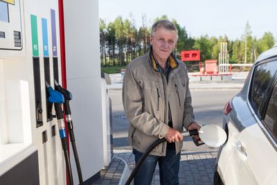 Are You Locking Your Car Doors Fast Enough at the Gas Station?