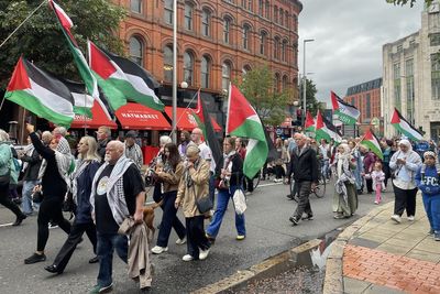 Call on workers to refuse to use Israeli goods at pro-Palestine rally in Belfast