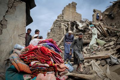 Afghan survivors struggle in the wake of deadly earthquake