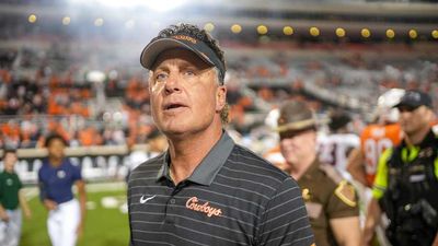 Mike Gundy's Seat Has Never Looked Hotter As Oklahoma State Trails Oregon by 38 at Half