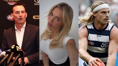 AFL CEO Andrew Dillon Weighs In On Bailey Smith & Tammy Hembrow’s Romance