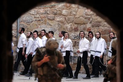 Israeli settlers attack Palestinians, Ben-Gvir fuels tensions in West Bank
