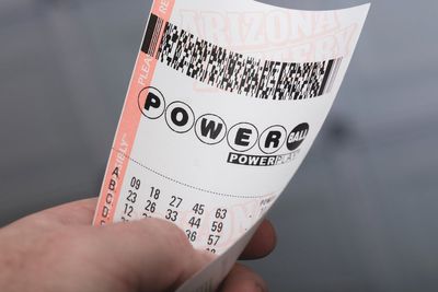 Two lucky winners to split massive $1.8bn Powerball prize