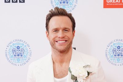 Olly Murs dedicates song to Caroline Flack during Radio 2 in the Park set