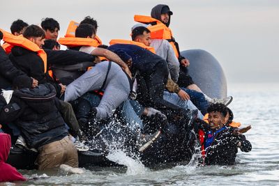 New home secretary slams record small boat numbers as ‘unacceptable’