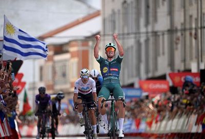 Vuelta a España: Mads Pedersen secures hard-fought victory from breakaway sprint on stage 15