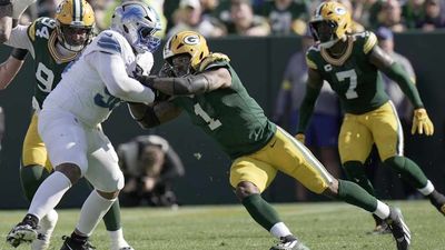 Micah Parsons Gets First Sack With Packers in Week 1 Win