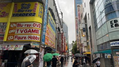Tokyo’s Tech shopper paradise Akihabara Electric Town was just a 'Town' on Friday, due to the first power outage in 30 years – all the RGBs went out