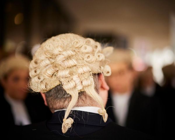 Call for ban on sexual relations between barristers and junior staff