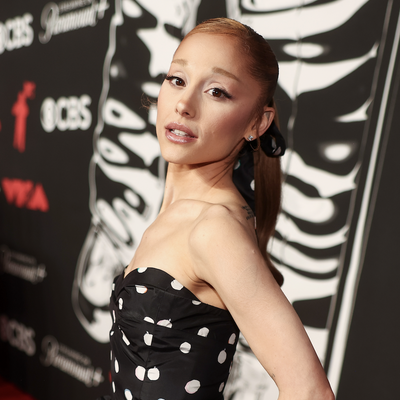Ariana Grande Ends Her MTV VMAs Red Carpet Hiatus With Stylist Law Roach and a Custom Fendi Dress