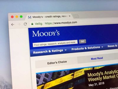Is Moody's Stock Underperforming the Nasdaq?