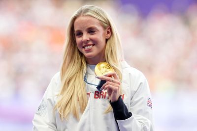 Keely Hodgkinson backed by Denise Lewis to benefit from year-long injury absence