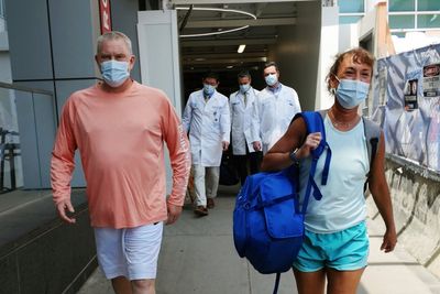 Athletic trainer receives experimental pig kidney transplant ahead of new human trials