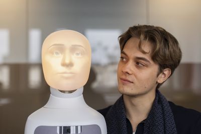 2 Salesforce Ventures investors see risk and reward in the robotics space after a $7 billion leap forward in 2024